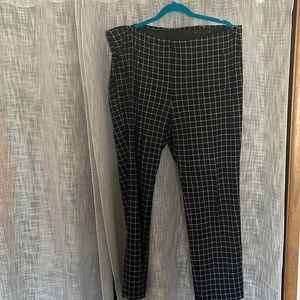 Fun checked light weight Chicos Pants